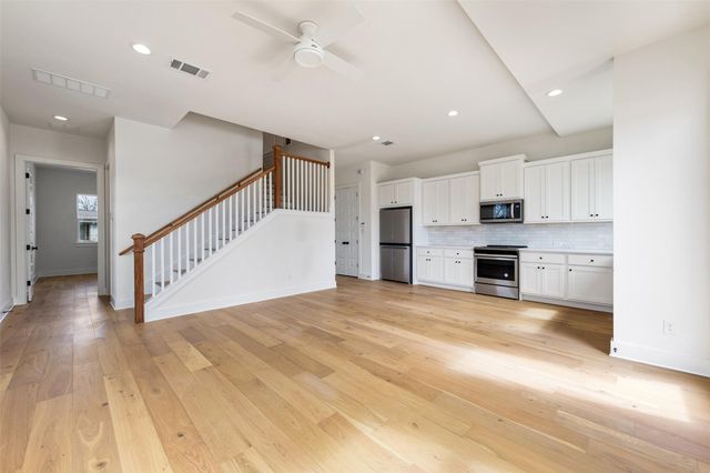302 E 19.5 ST 302, Georgetown, TX 78626