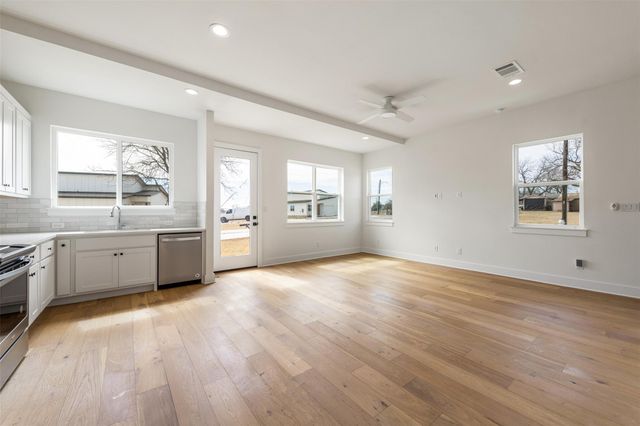 302 E 19.5 ST 302, Georgetown, TX 78626
