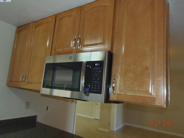 8320 Davona Dr, Dublin, CA 94568