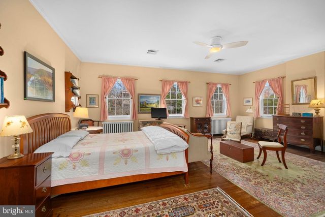 1554 34TH ST NW, Washington, DC 20007