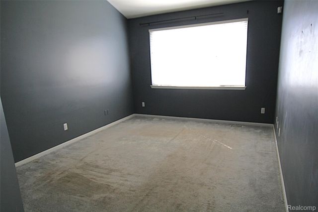 11152 Woodfield Parkway, Holly Township, MI 48439