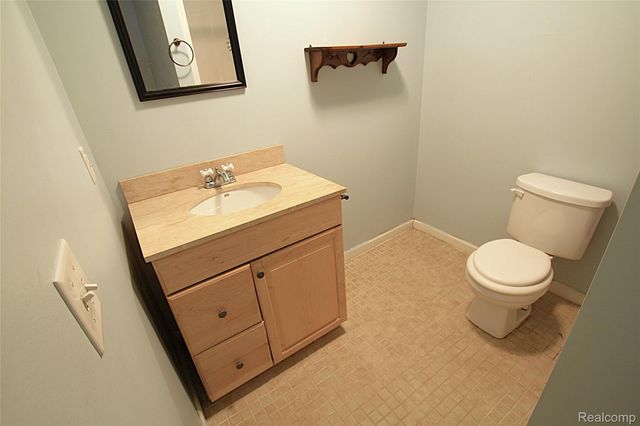 11152 Woodfield Parkway, Holly Township, MI 48439