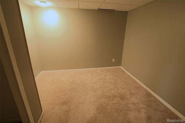 11152 Woodfield Parkway, Holly Township, MI 48439