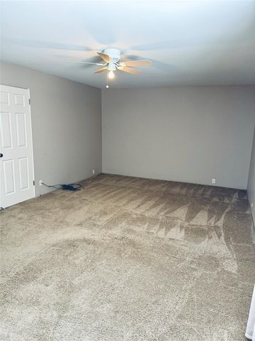 2121 Fountain View Drive 92E, Houston, TX 77057