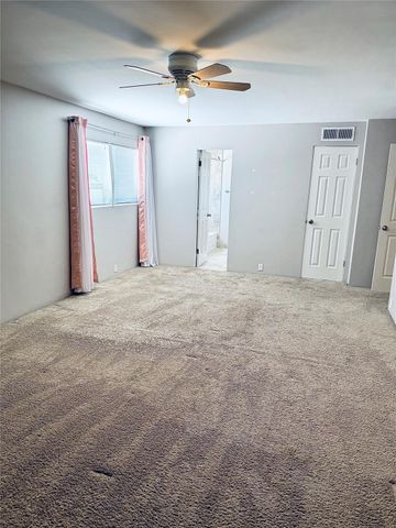 2121 Fountain View Drive 92E, Houston, TX 77057