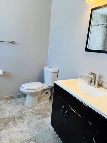 2121 Fountain View Drive 92E, Houston, TX 77057