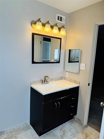 2121 Fountain View Drive 92E, Houston, TX 77057