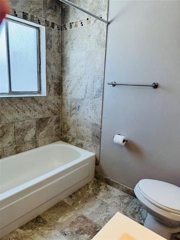 2121 Fountain View Drive 92E, Houston, TX 77057