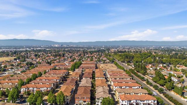2099 Vincenzo Walkway, San Jose, CA 95133