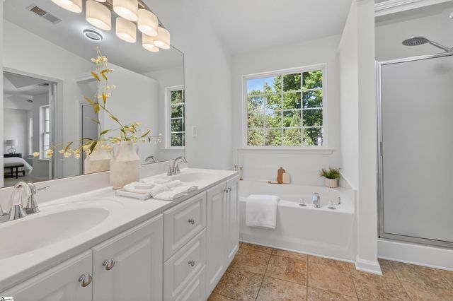 8 Stapleford Park Drive, Greenville, SC 29607