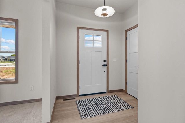 2514 BEASLE COURT, De Pere, WI 54115