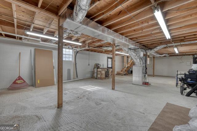 643 Number 20 Mine Road, Mccaysville, GA 30555