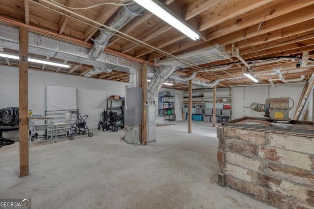 643 Number 20 Mine Road, Mccaysville, GA 30555