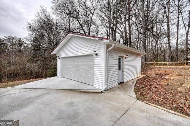 643 Number 20 Mine Road, Mccaysville, GA 30555