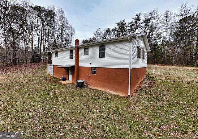 643 Number 20 Mine Road, Mccaysville, GA 30555