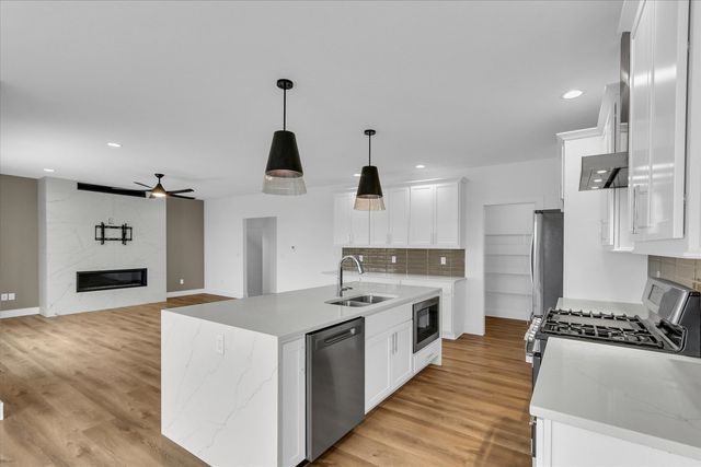 507 Harpers Ferry, Savoy, IL 61874