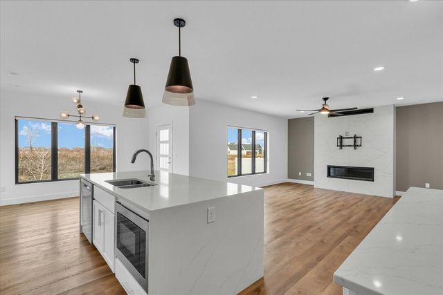 507 Harpers Ferry, Savoy, IL 61874