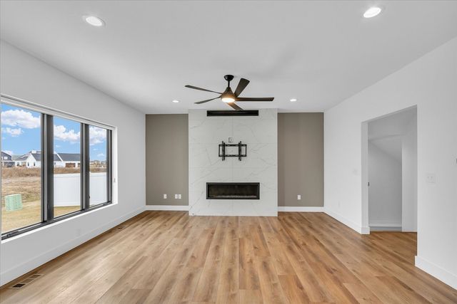 507 Harpers Ferry, Savoy, IL 61874