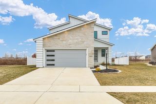 507 Harpers Ferry, Savoy, IL 61874