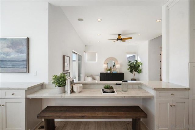 819 Van Nuys St, San Diego, CA 92109