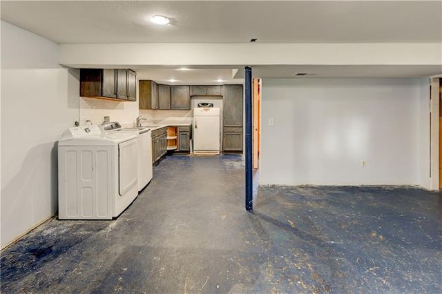 808 S Carlisle Avenue, Independence, MO 64054