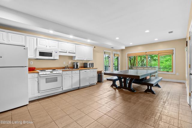 213 Buckland Trace, Louisville, KY 40245