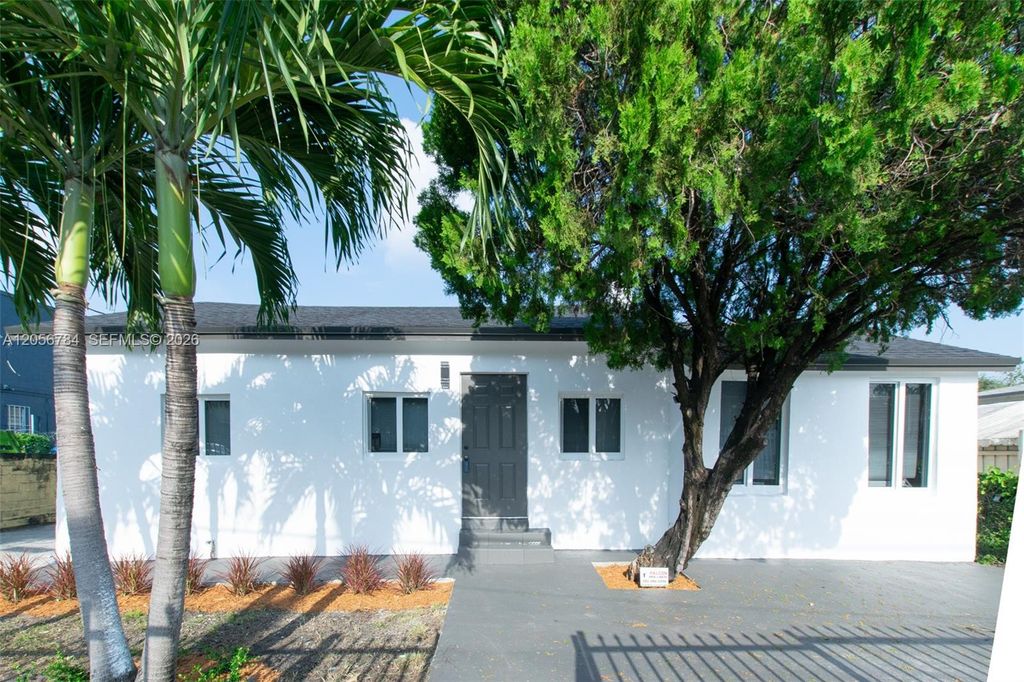 2324 NW 14th Ave, Miami, FL 33142