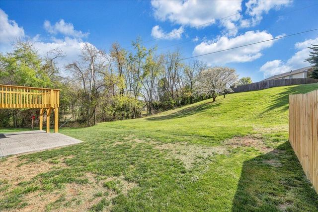 424 Cambridge Court RD, Vinton, VA 24179