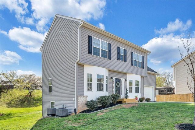 424 Cambridge Court RD, Vinton, VA 24179