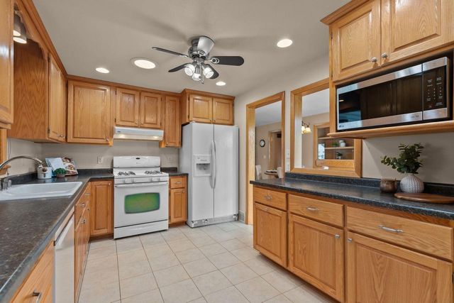 1611 N NICHOLAS STREET, Appleton, WI 54914