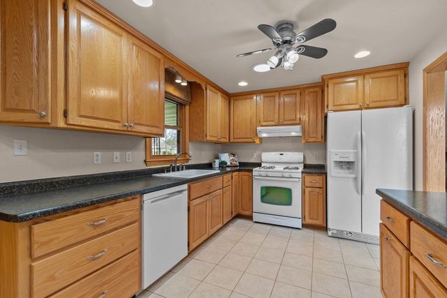 1611 N NICHOLAS STREET, Appleton, WI 54914