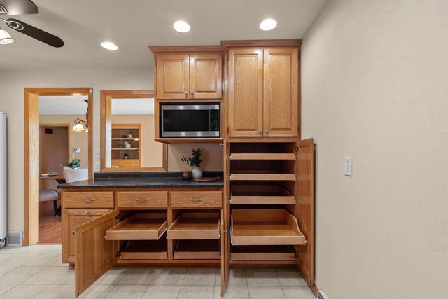 1611 N NICHOLAS STREET, Appleton, WI 54914
