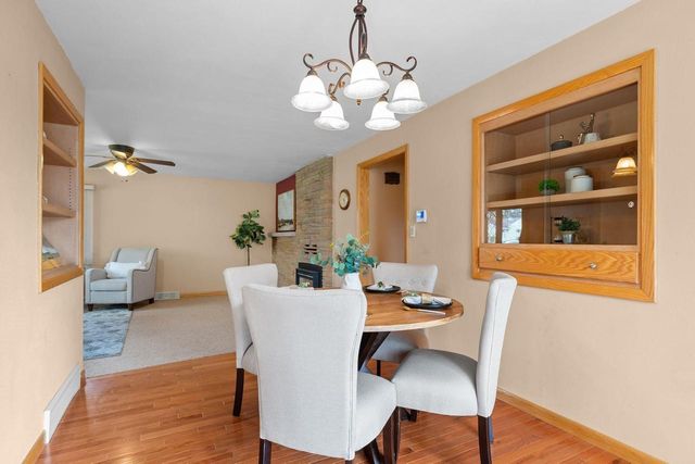1611 N NICHOLAS STREET, Appleton, WI 54914