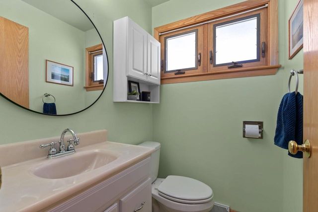 1611 N NICHOLAS STREET, Appleton, WI 54914
