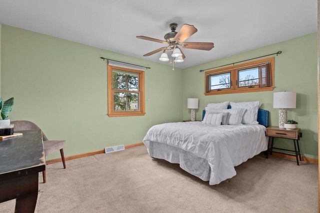 1611 N NICHOLAS STREET, Appleton, WI 54914