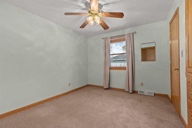 1611 N NICHOLAS STREET, Appleton, WI 54914