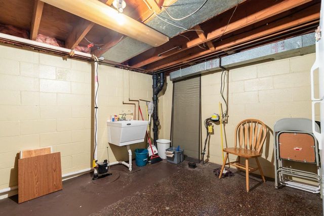1611 N NICHOLAS STREET, Appleton, WI 54914