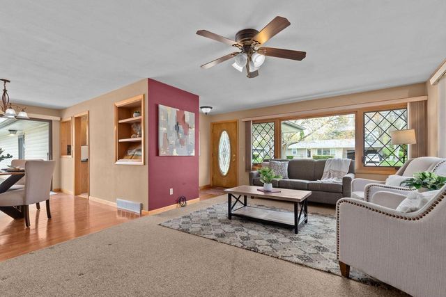 1611 N NICHOLAS STREET, Appleton, WI 54914