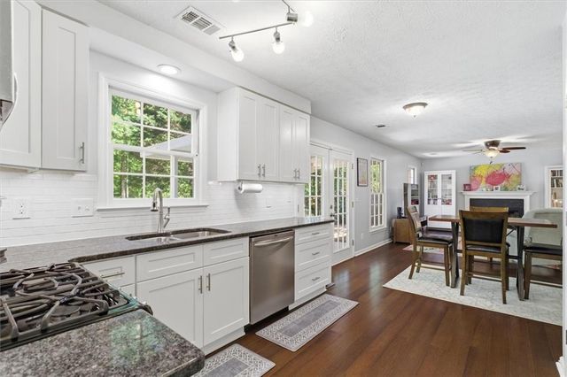 3085 Abbotts Pointe Drive, Duluth, GA 30097