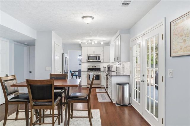 3085 Abbotts Pointe Drive, Duluth, GA 30097