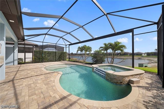3721 Sapphire Cove CIR, Naples, FL 34114