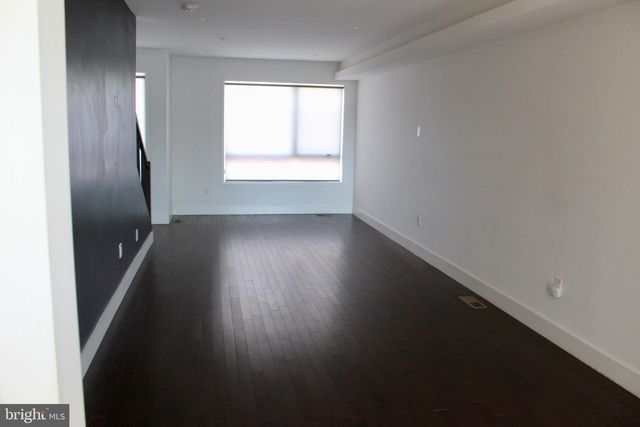 5105 E SE, Washington, DC 20019