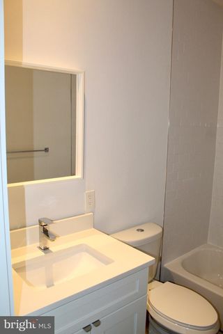 5105 E SE, Washington, DC 20019