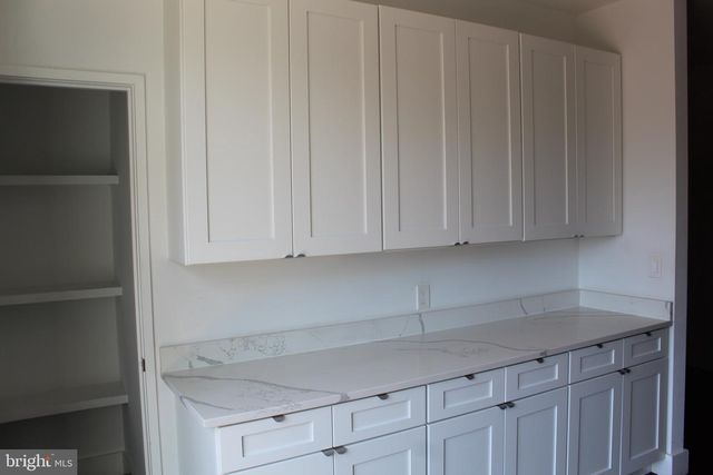 5105 E SE, Washington, DC 20019