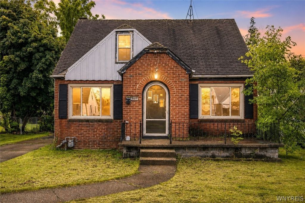 223 Phyllis Avenue, Buffalo, NY 14215
