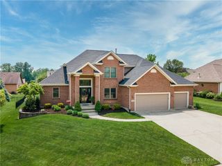 810 Elderwood Avenue, Tipp City, OH 45371