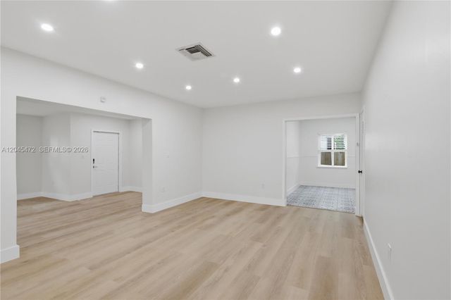 14325 NE 8th Ave, North Miami, FL 33161