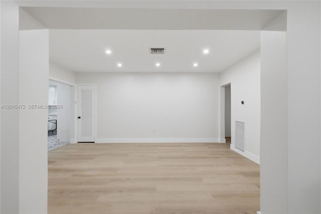 14325 NE 8th Ave, North Miami, FL 33161