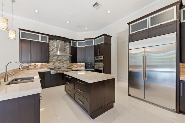 13550 Greentree Trail, Wellington, FL 33414