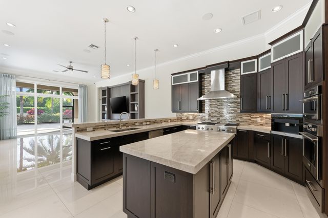 13550 Greentree Trail, Wellington, FL 33414